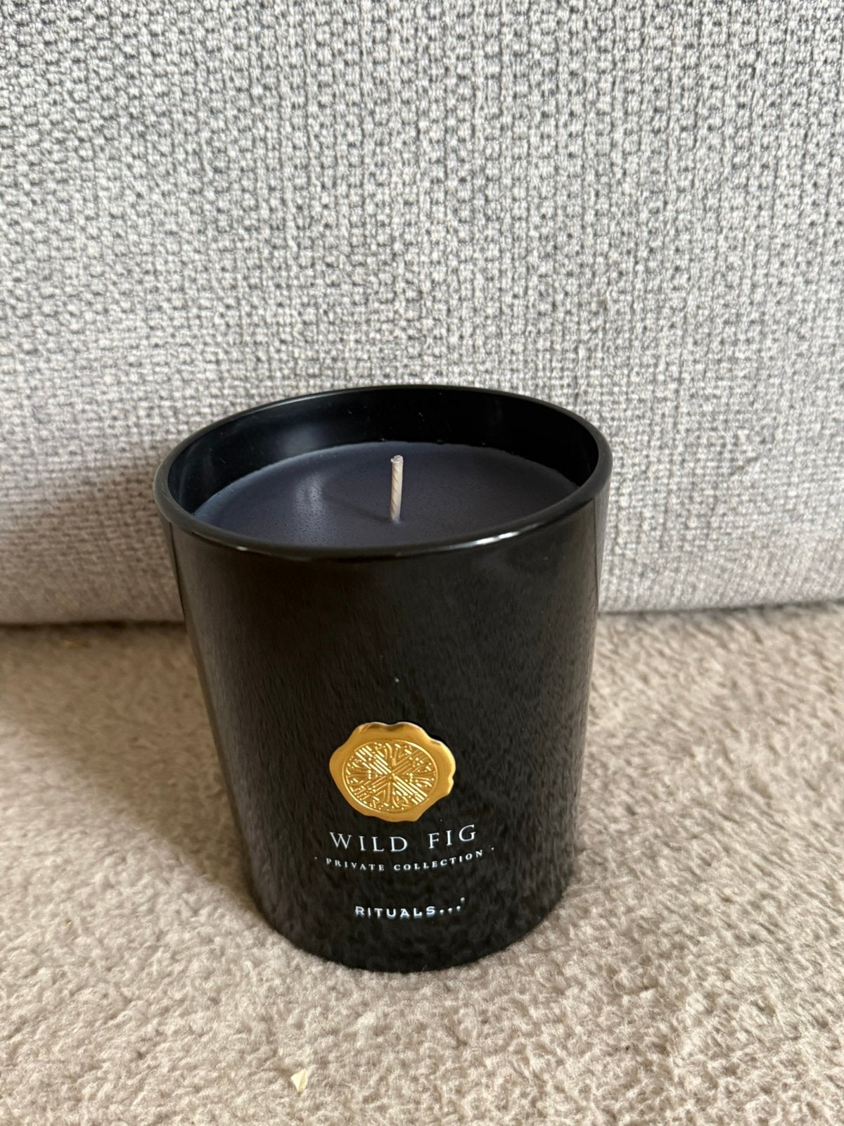 Rituals wild fig zwarte geurkaars 360 gram NIEUW, Zwart, Nieuw, Ophalen of Verzenden, Rituals