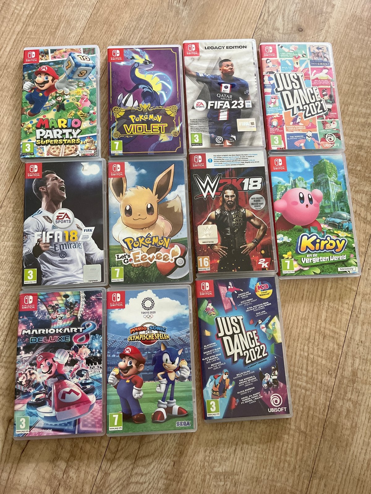 Foto 2 van Nintendo Switch 2020 - (HAC-001-01) 11 games en extra's