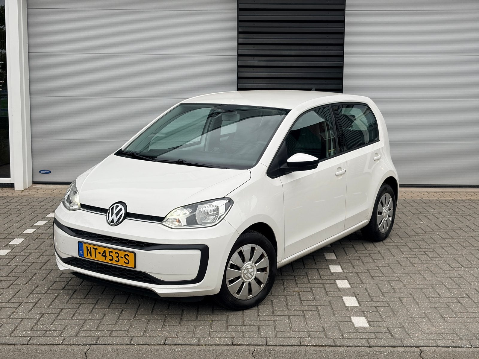 Volkswagen up! BMT 5-DRS | AIRCO | NAP | APPConnect | Assist, Voorwielaandrijving, Up!, 4 stoelen, Wit