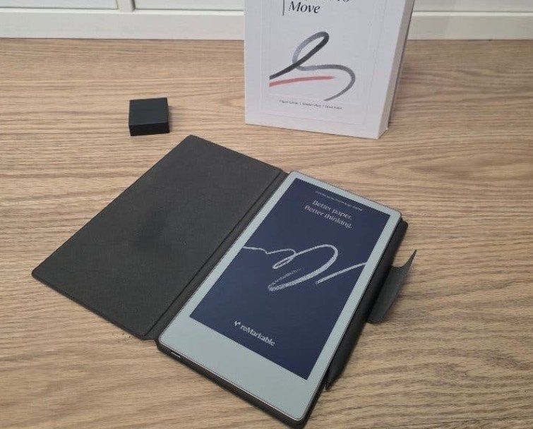 reMarkable Paper Pro Move met Book Folio (m2454591390) — E-readers ...