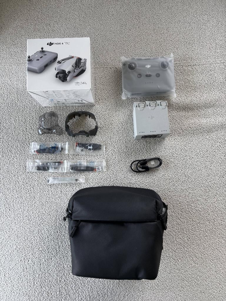 DJI Mini 4 Pro – Fly More Combo (NIEUW), Audio, Tv en Foto, Drones, Nieuw, Cameradrone, Topkwaliteit, DJI, Minder dan 250 gram