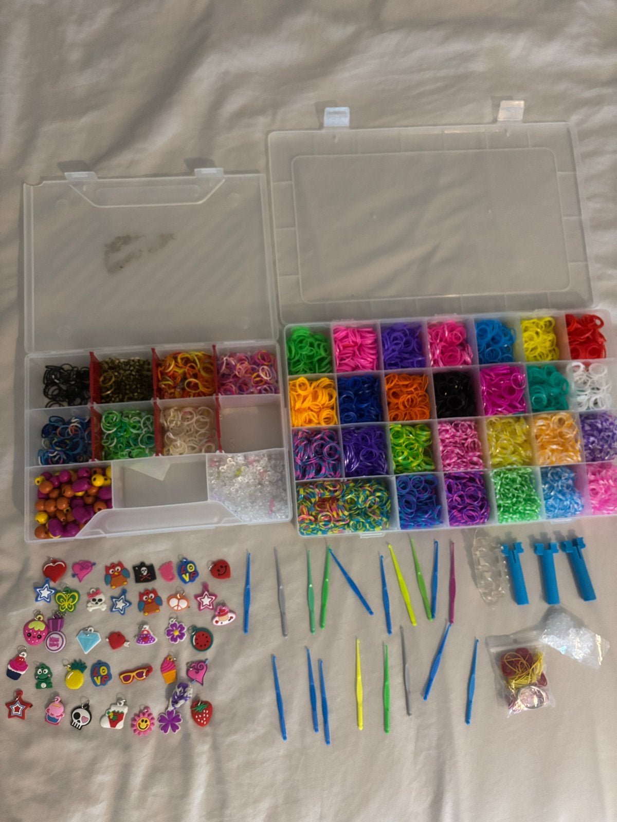 Grote set Loom bands, kralen en bedels, Hobby en Vrije tijd, Ophalen of Verzenden, Gebruikt, Overige typen