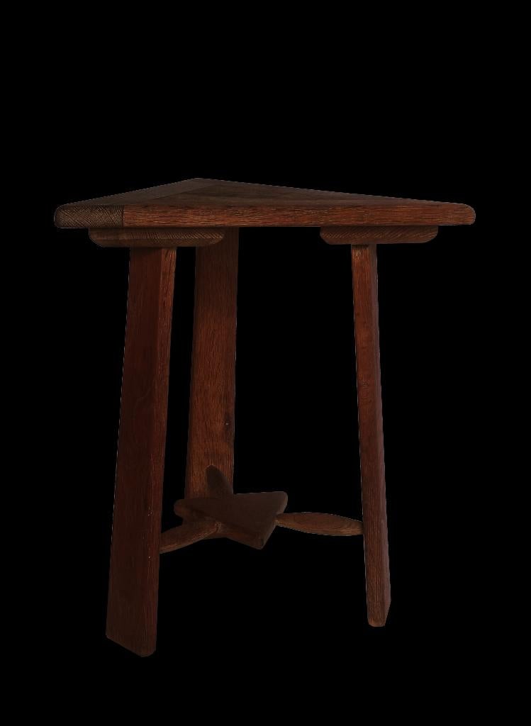 Mooi Modernist vintage oak driehoek triangel bijzettafel, Ophalen of Verzenden, Gebruikt, Hout