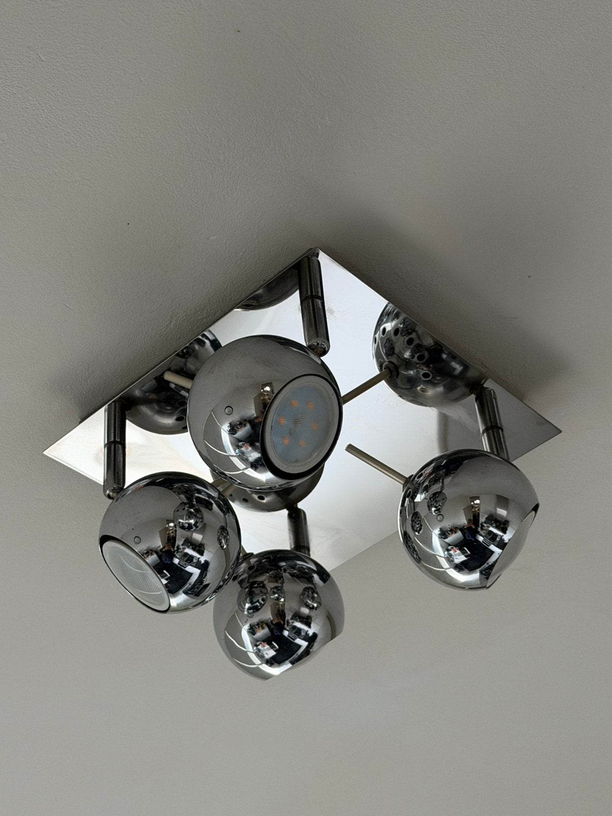 3x plafondlamp, verstelbaar, chroom, spiegel + led lichtbron, Ophalen, Zo goed als nieuw, Overige materialen