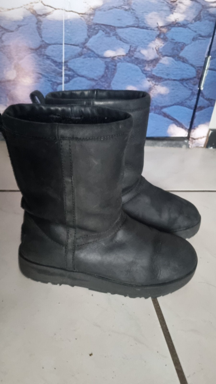 UGG waterdicht maat 38, Kleding | Dames, Hoge laarzen, Zwart, Ophalen of Verzenden, Zo goed als nieuw