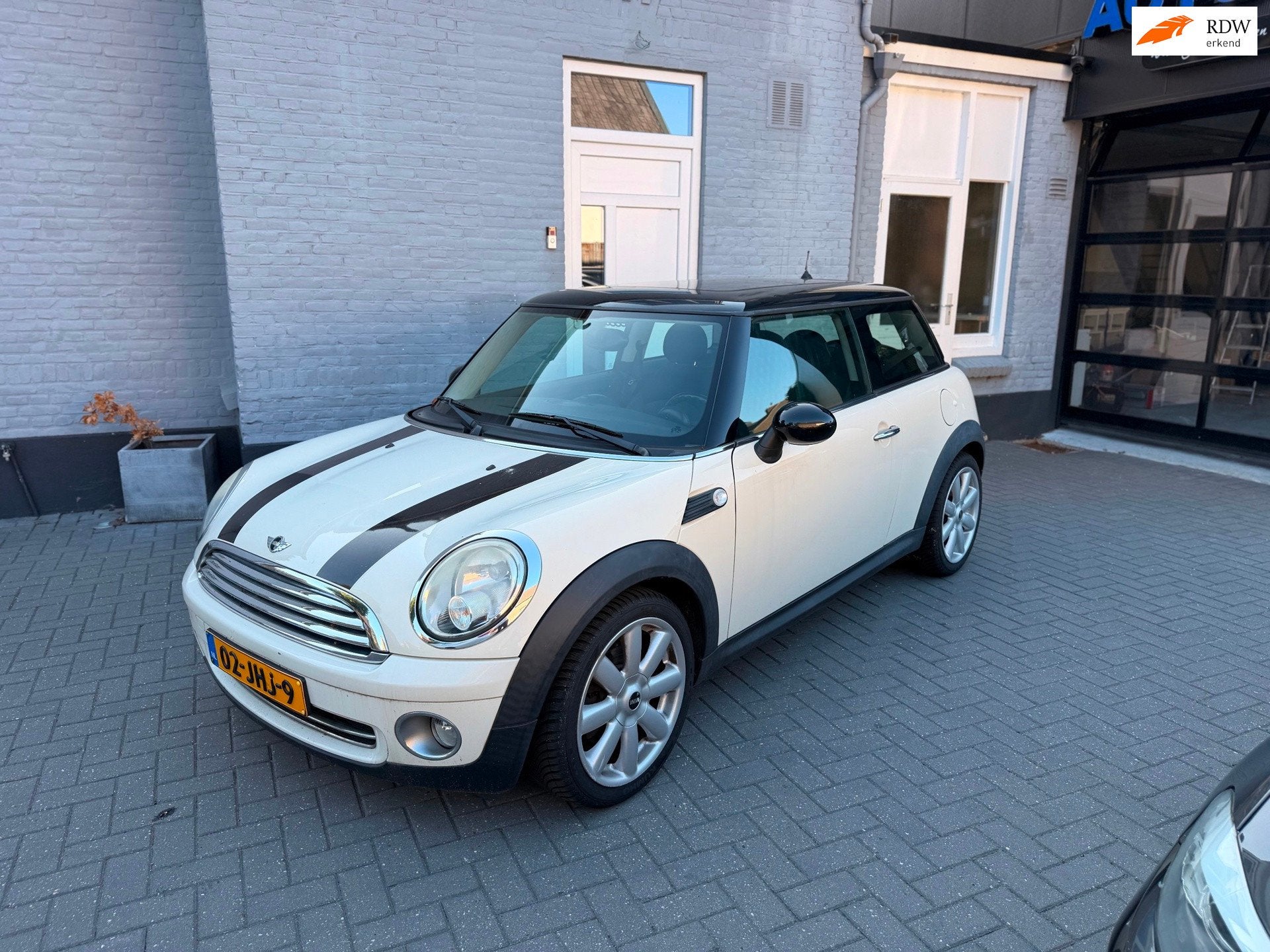 Mini 3-Deurs 1.6 Cooper Chili | PANO | CLIMA | ORG NL |, Voorwielaandrijving, Dealer onderhouden, Stof, Gebruikt