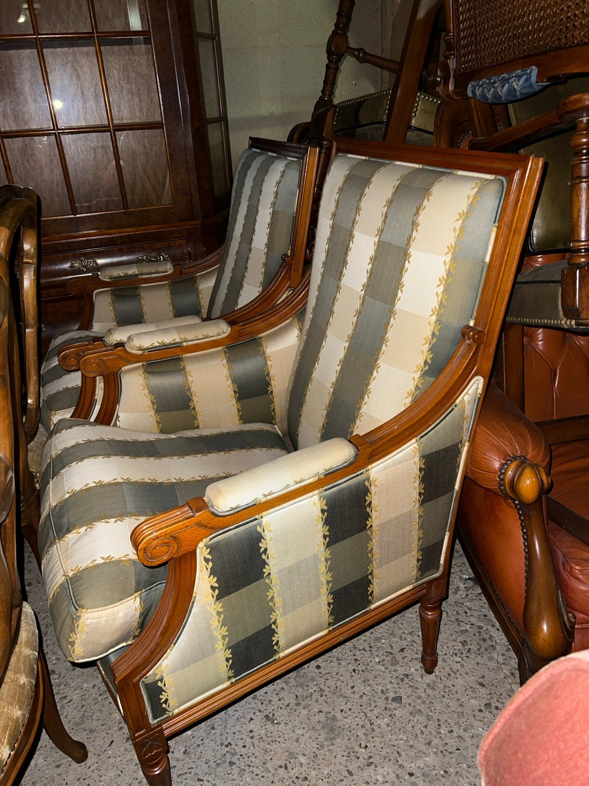 Kersenhouten fauteuils - MAGAZIJN LEEGVERKOOP, Ophalen