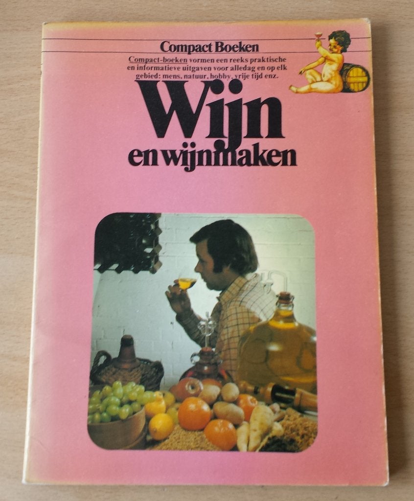 Wijn en Wijn Maken - Keith Wicks - 1976, Ophalen of Verzenden, Gelezen, Overige onderwerpen