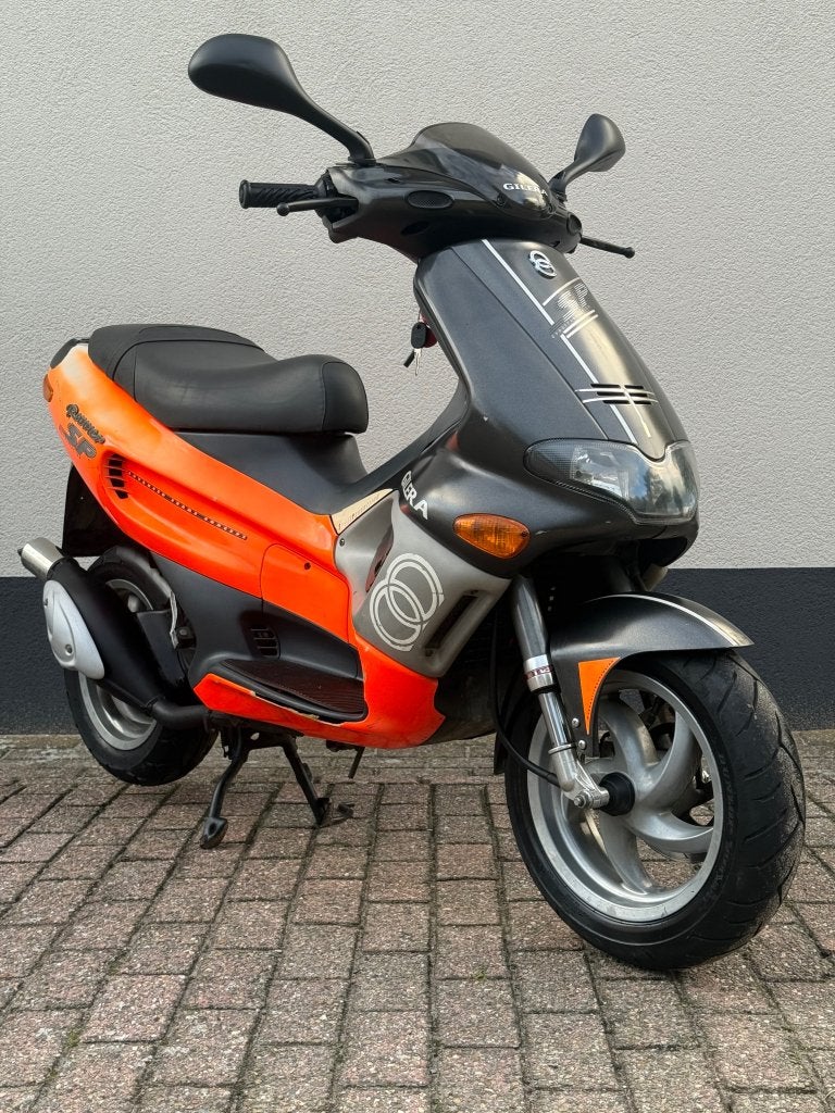 ⭐️Gilera runner 50cc sp dd Fluo Rosso 2 takt Brom⭐️