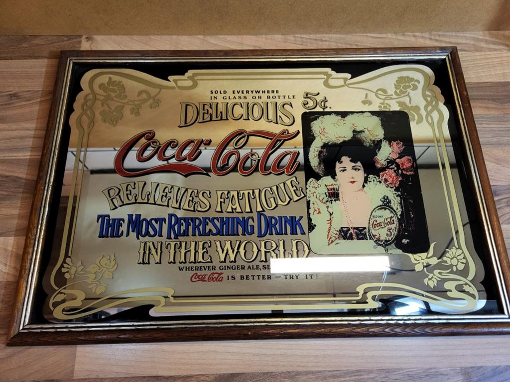 Vintage Coca-Cola spiegel met houten lijst, Ophalen of Verzenden, Rechthoekig, Minder dan 50 cm, Minder dan 100 cm