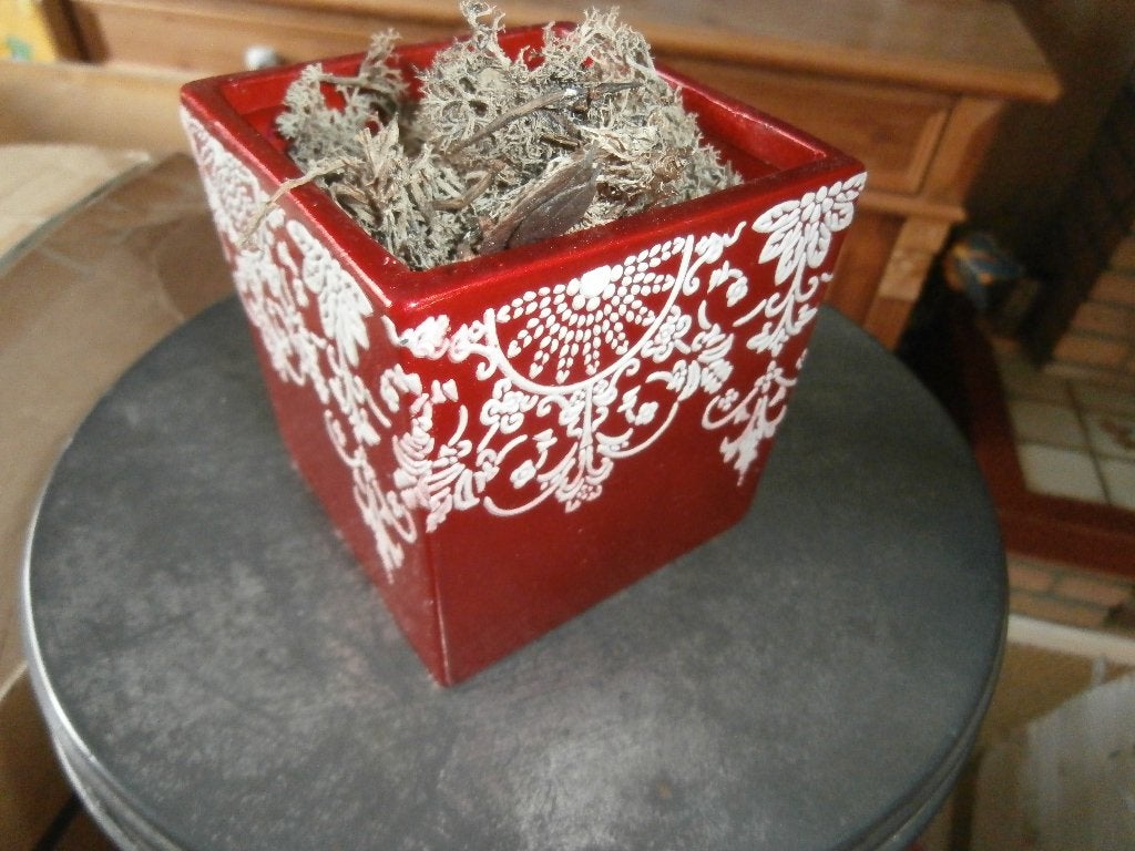 Bloempot rood pot met mooie witte versiering decoratie vaas, Tuin en Terras, Bloempotten, Gebruikt, Vierkant, Binnen, Ophalen of Verzenden