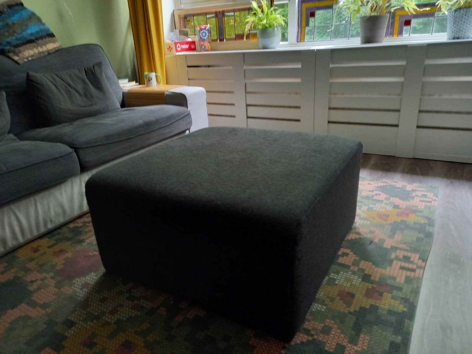 Poef/voetenbank gratis af te halen, Ophalen, Vierkant, 75 tot 100 cm, 75 tot 100 cm
