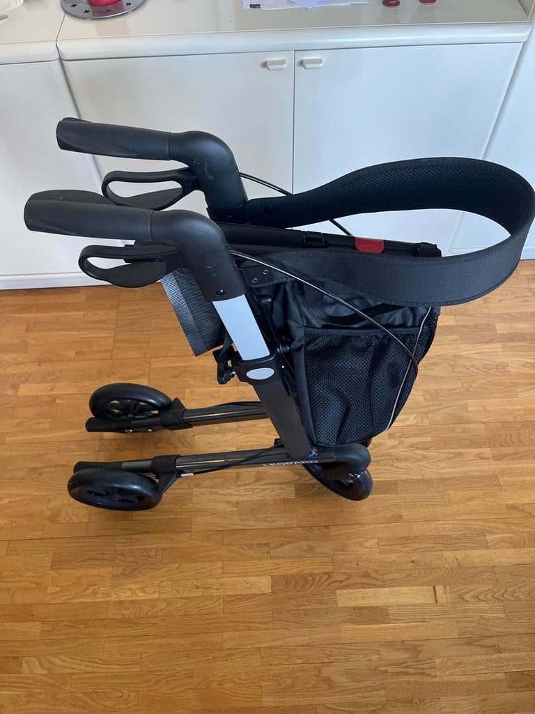 Zwarte rollator Mobilex, Ophalen of Verzenden, Zo goed als nieuw