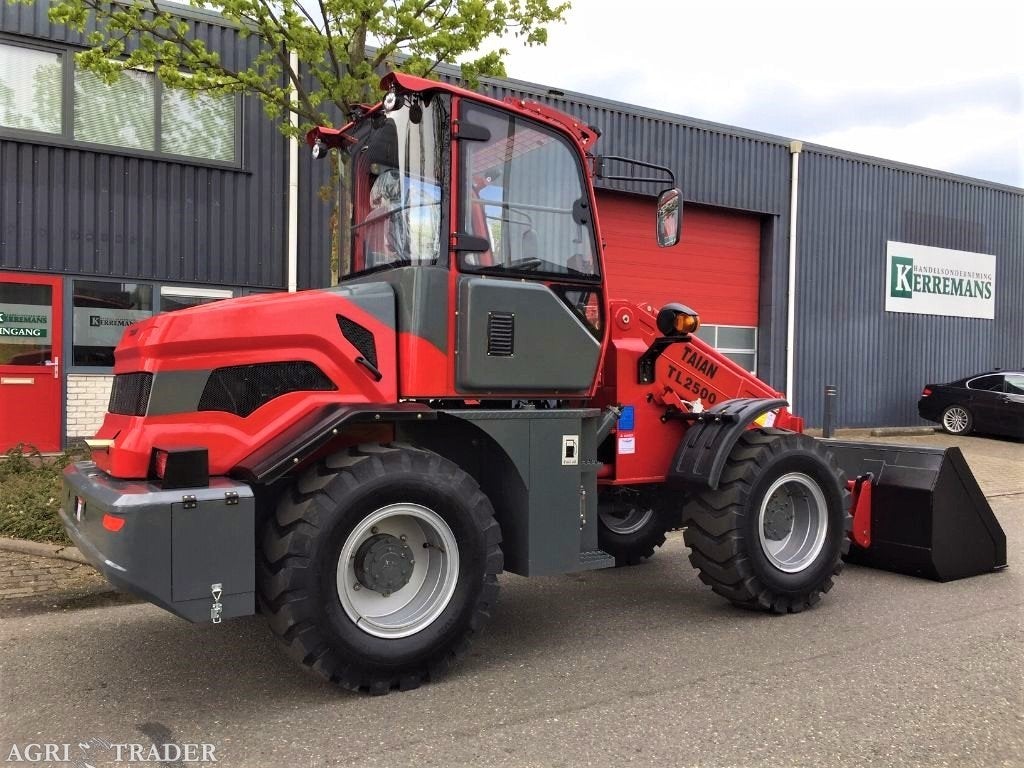 Nieuwe TAIAN TL2500 Telescooplader. Hefhoogte 4.65m., Zakelijke goederen, Machines en Bouw | Kranen en Graafmachines, -, Niet opgegeven