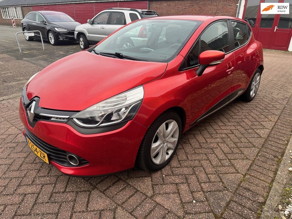 Renault Clio 1.2 Night & Day carply navi dealer oh, Voorwielaandrijving, Euro 5, Gebruikt, 49 €/maand