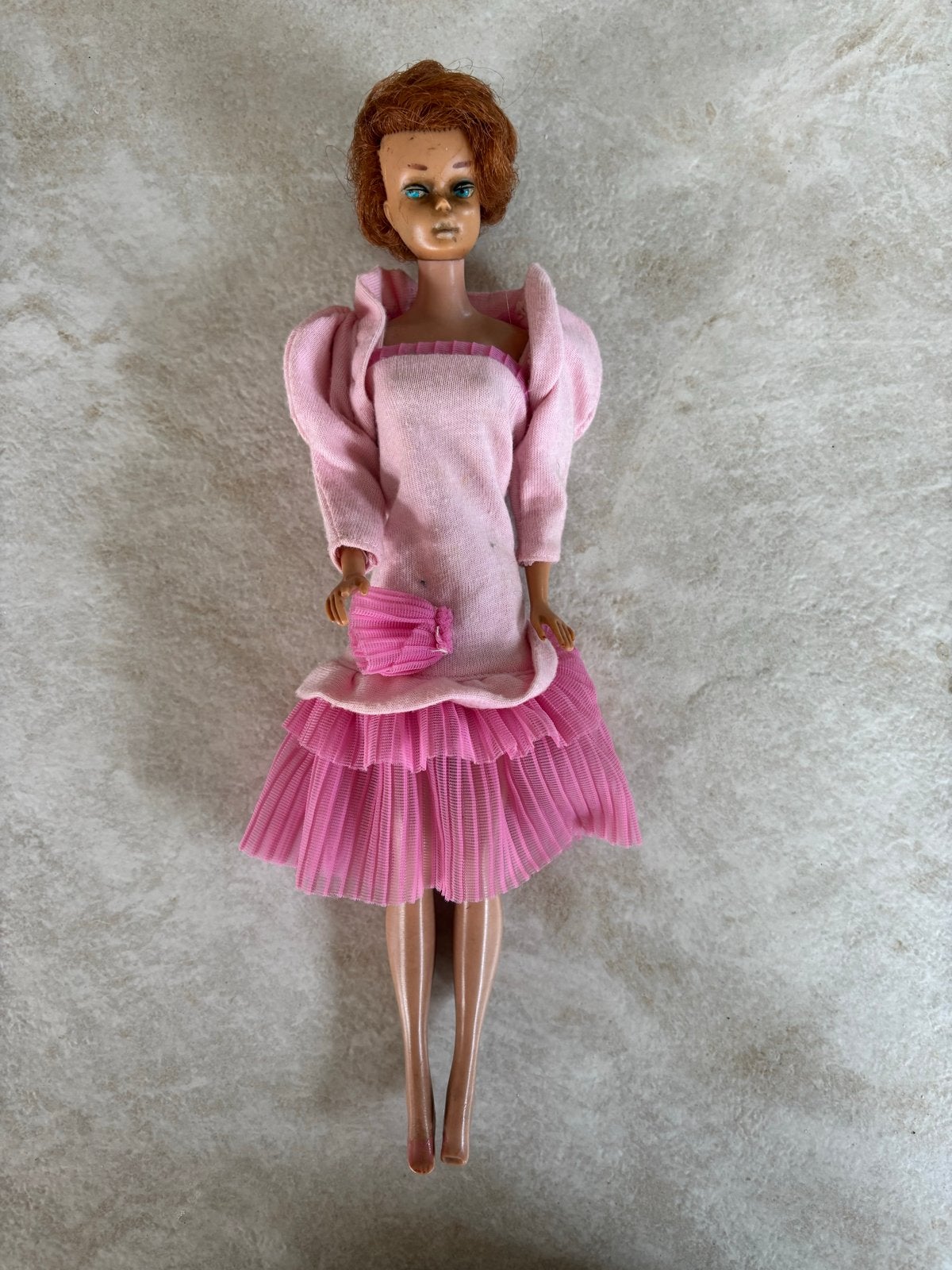 Vintage Barbie Titian 1962 bubble cut met Barbie outfit 1988, Ophalen of Verzenden, Gebruikt, Barbie