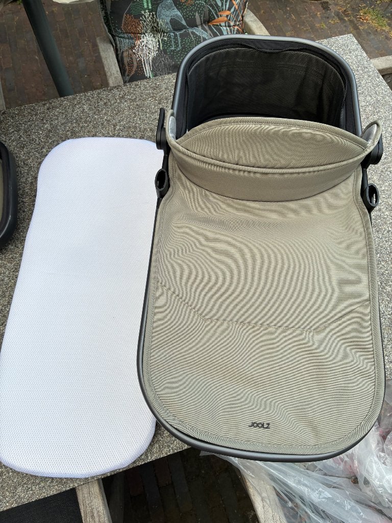 Joolz geo3 reiswieg en zitting in sage green te koop, Gebruikt, Verstelbare duwstang, Ophalen, Kinderwagen