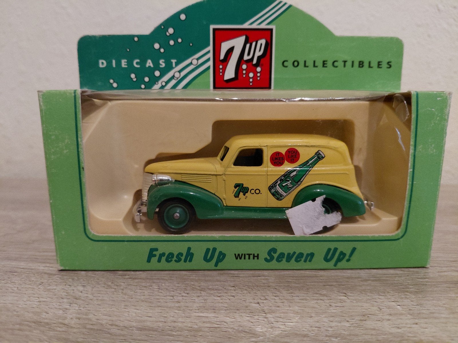 ' 7-UP' Chevrolet Delivery Van, Overige merken, Auto, Verzenden, 1:32 tot 1:50
