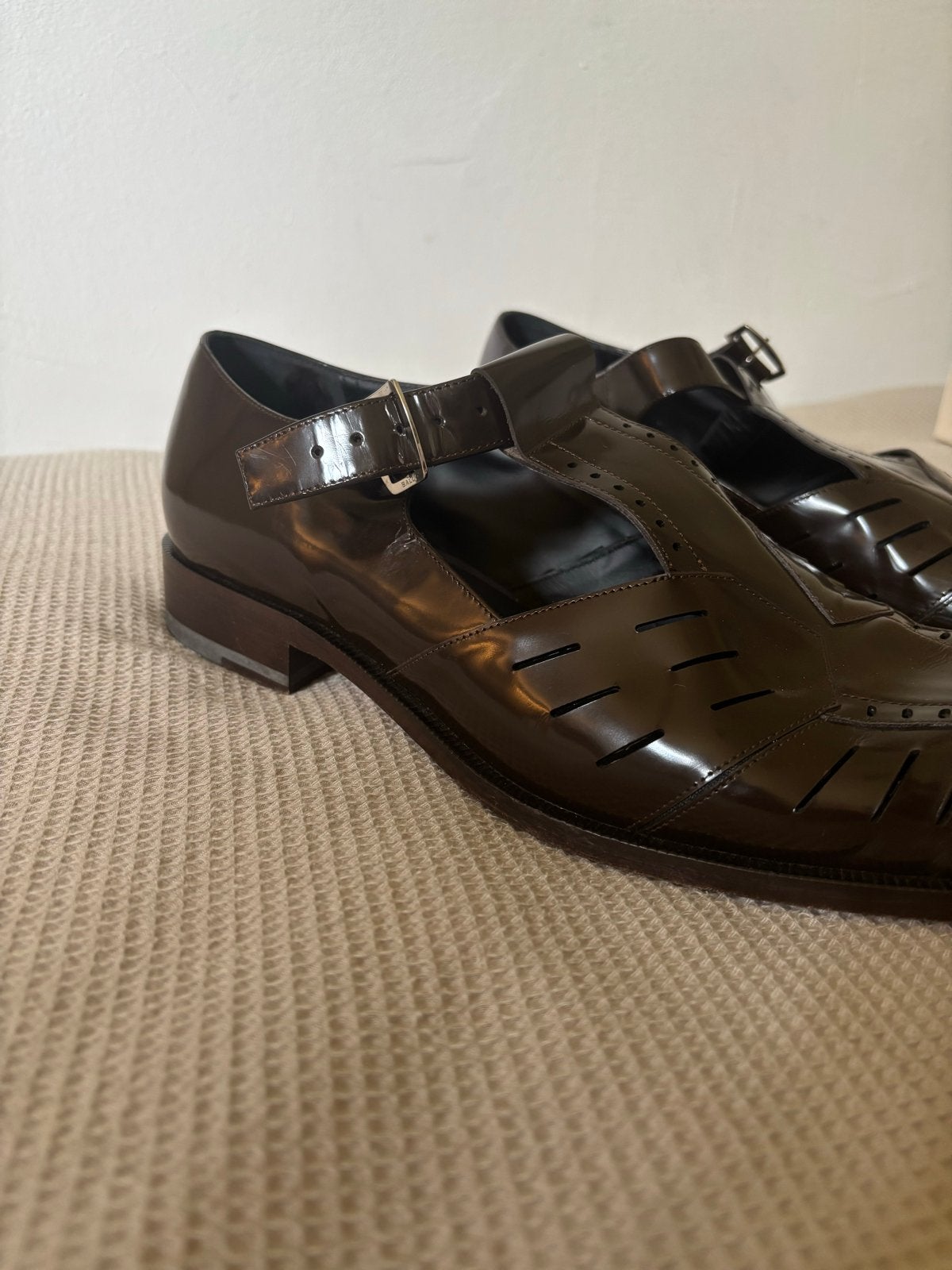 Bally Kalfsleren Sandalen Bruin US11 EU44, Ophalen, Gedragen, Bruin, Sandalen