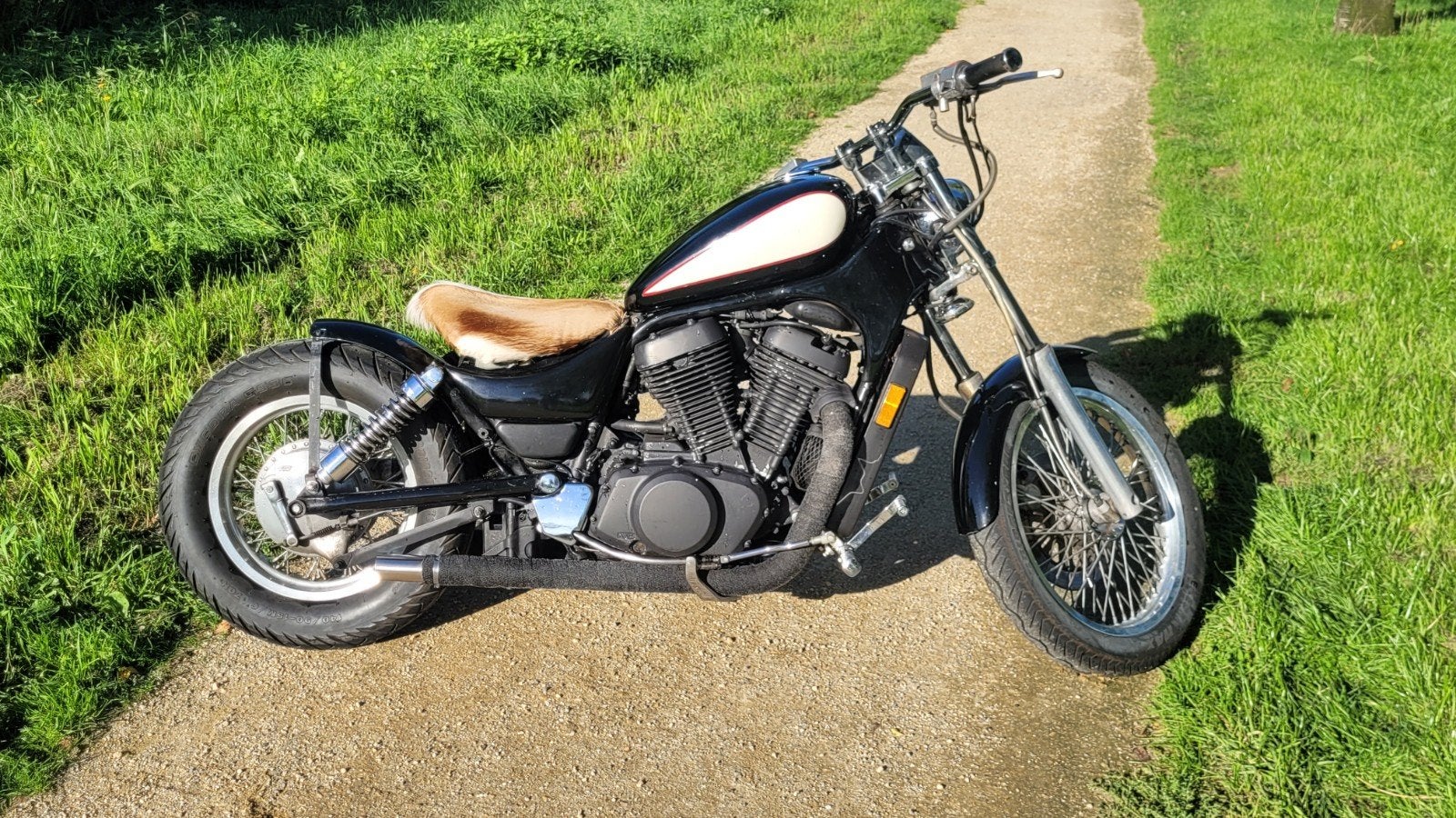 Suzuki Intruder VS700 1985 Custom Bobber, 750 cc, 2 cilinders, Occasion, Particulier