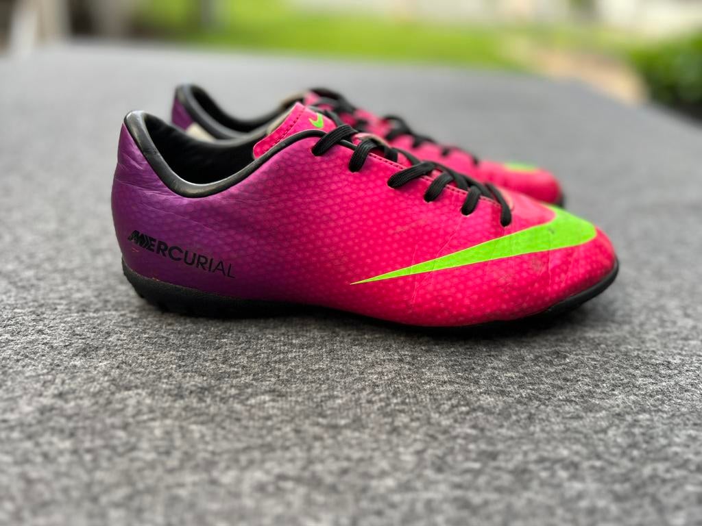 Nike voetbalschoenen maat 36,5 – leer – zeer goede staat, Maat XS of kleiner, Schoenen, Ophalen of Verzenden, Zo goed als nieuw