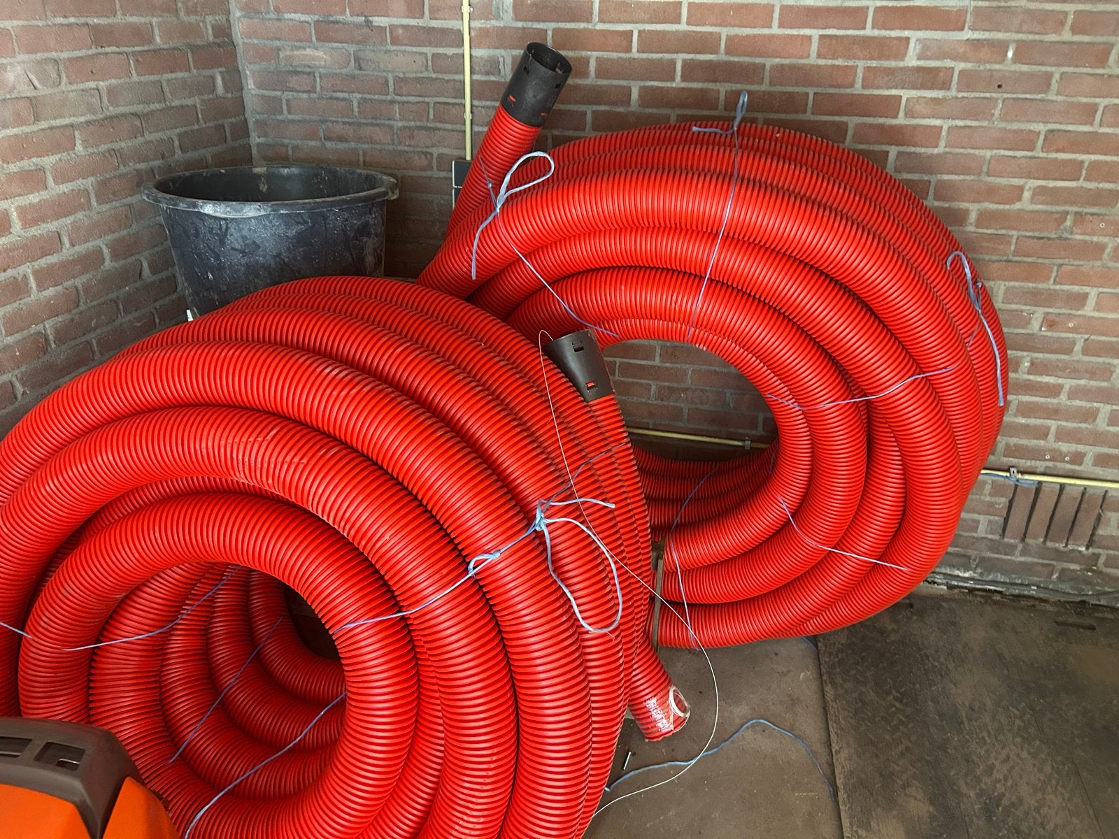 Mantelpijp/Kabelbescherming PE Rol Ø 110mm - 50m rood, Doe-het-zelf en Verbouw, Ophalen, Nieuw, Overige merken, Kabel of Snoer