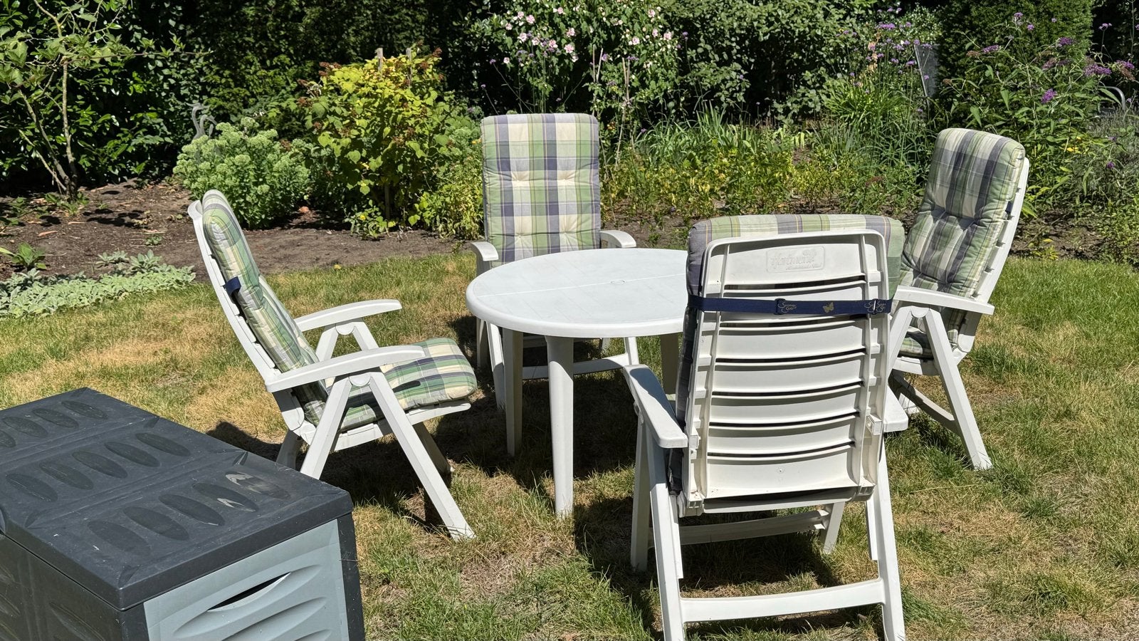 Tuinset met 4 stoelen en tafel - Gebruikt, Ophalen, 4 zitplaatsen, Kunststof, Gebruikt