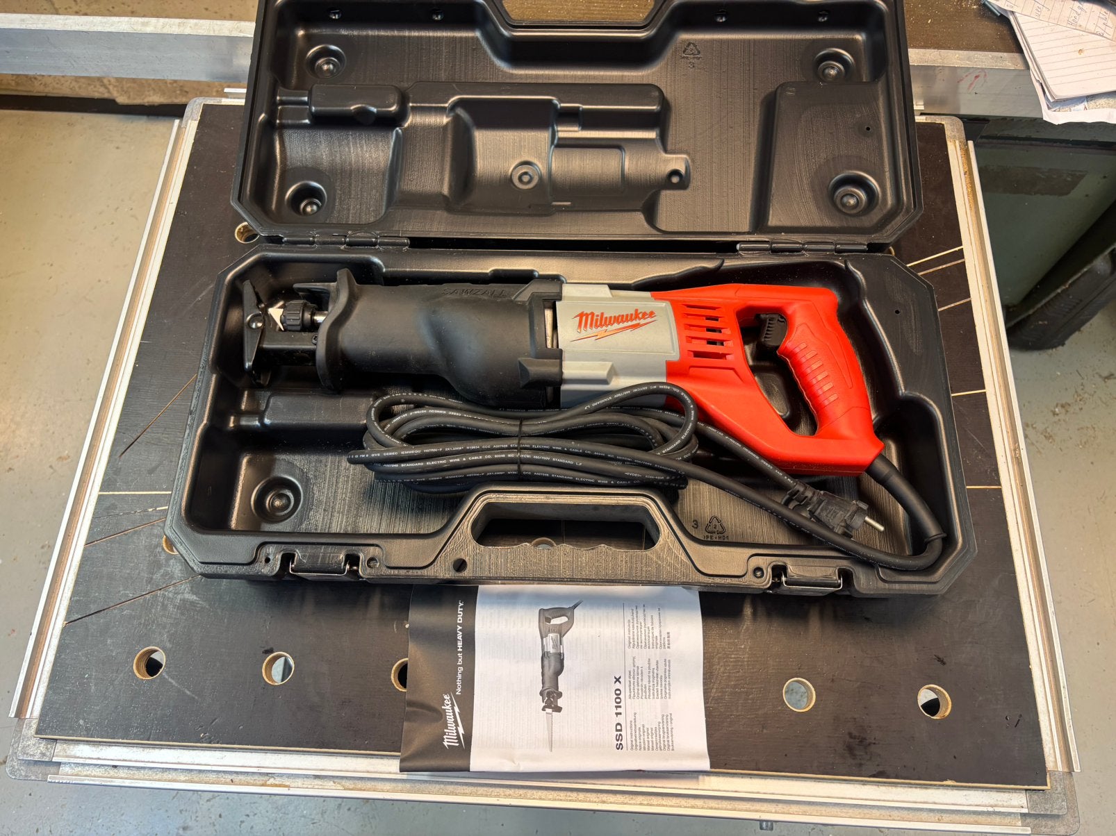 Milwaukee ssd 1100 x reciprozaag, 70 mm of meer, 600 tot 1200 watt, Ophalen of Verzenden, Zo goed als nieuw