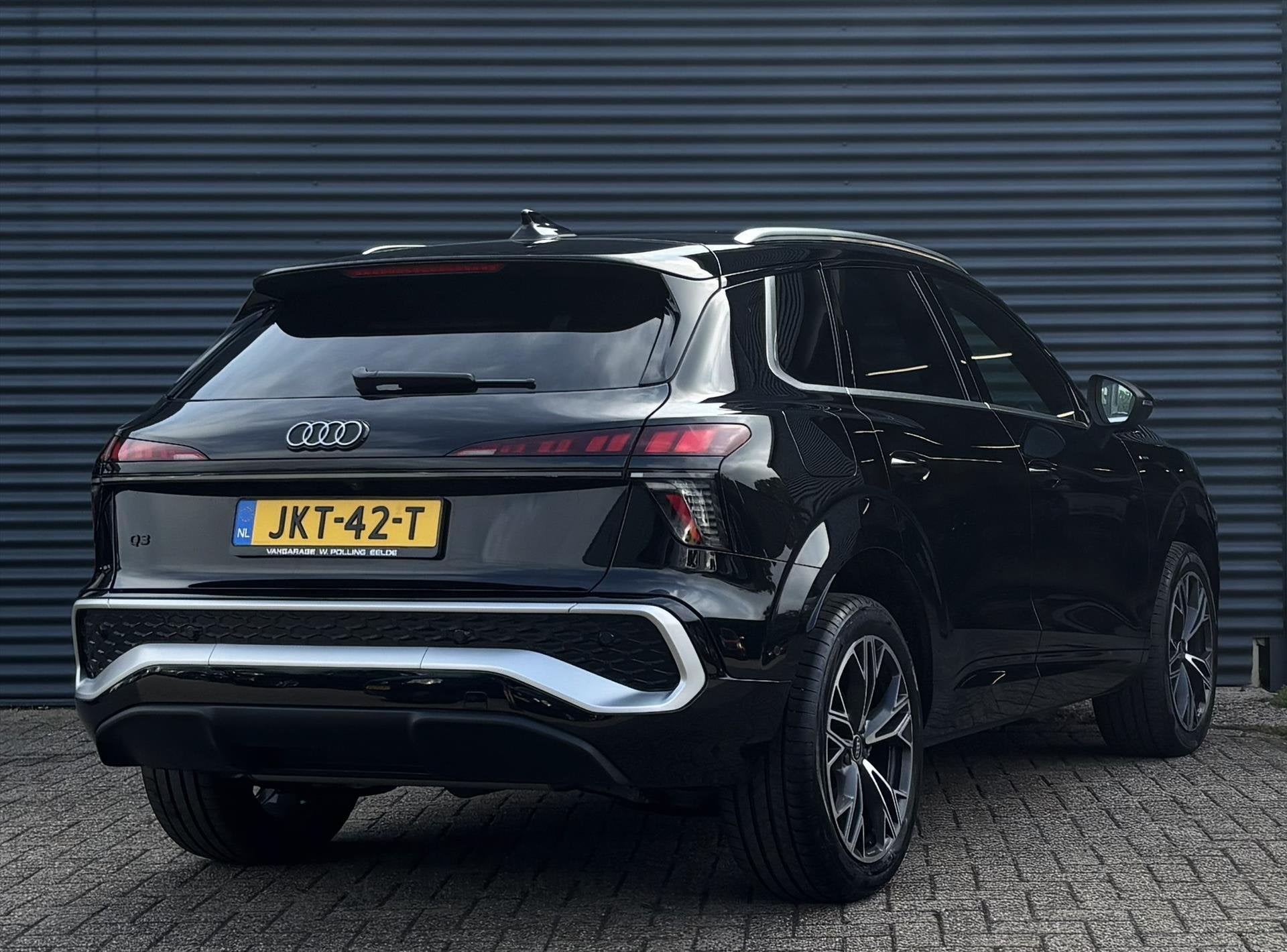 AUDI Q3 1.5 e-hybrid 272pk S-tronic S-Edition, Auto's, Audi, Automaat, 1800 kg, 4 cilinders, Zwart