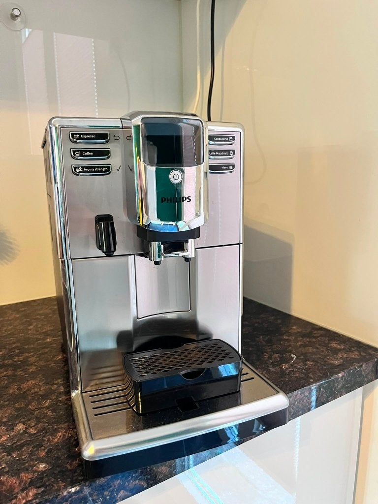 Nette Philips 5000 Series LatteGo koffiemachine, Ophalen, Koffiemachine, Koffiebonen, Zo goed als nieuw