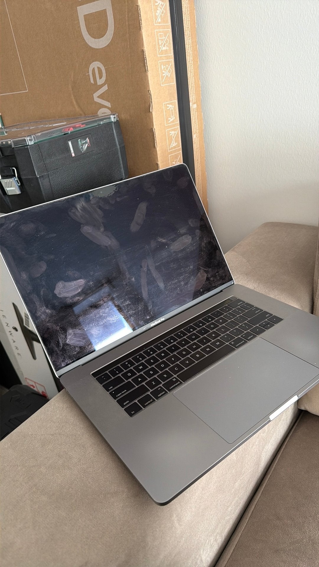 MacBook Pro A1707, 2 tot 3 Ghz, 15 inch, Niet werkend, Onbekend