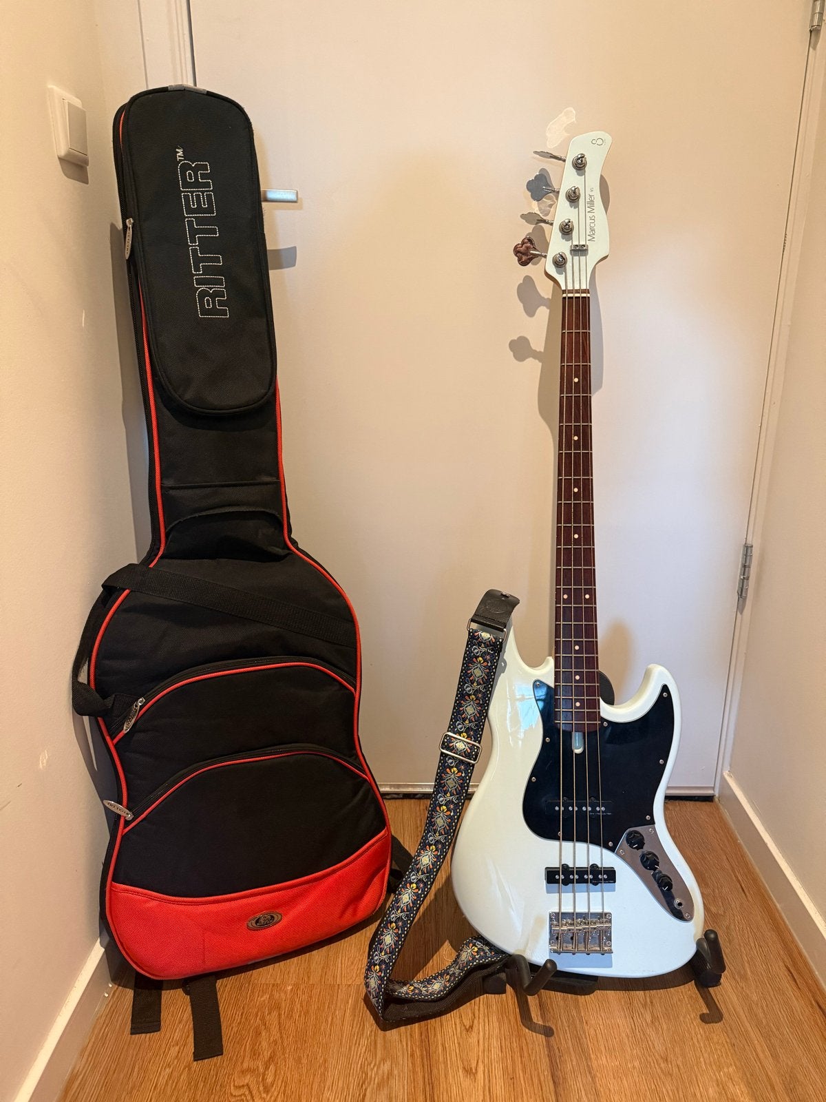 Marcus Miller V3 Basgitaar Lichtblauw met complete set, Muziek en Instrumenten, Ophalen, Gebruikt, Elektrisch