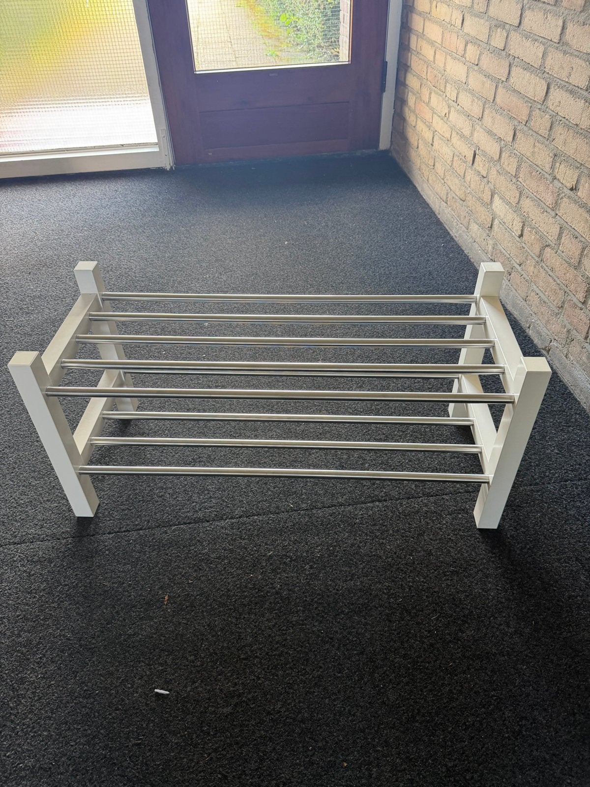 2 * schoenenrekken wit met metalen stangen (TJUSIG IKEA), Ophalen, Gebruikt
