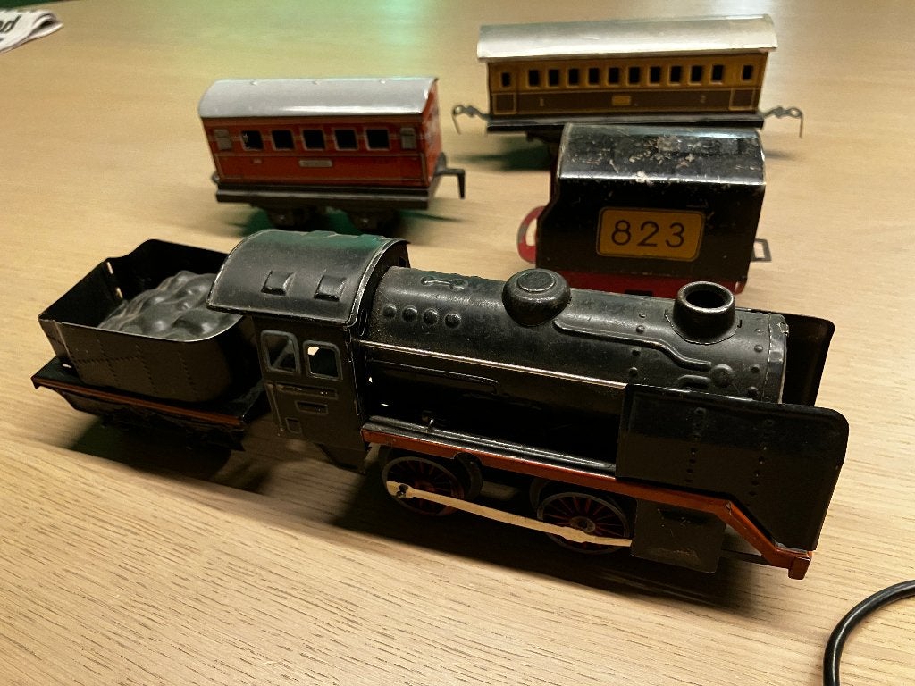 Beckh spoor 0 opwindtrein met tender en 3 wagons 1950 - 1960, Overige merken, Gelijkstroom, Verzenden, Gebruikt