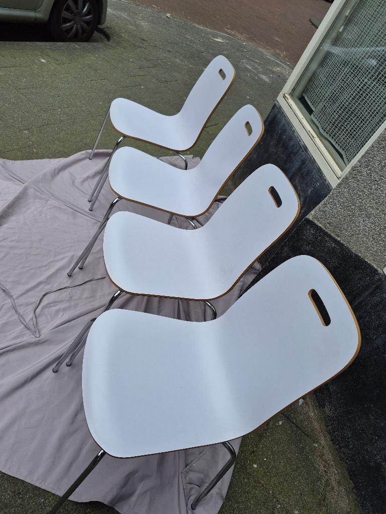 Stoelen van Livarno Living, wit, zeer degelijk en stapelbaar, Ophalen, Gebruikt, Wit, Hout