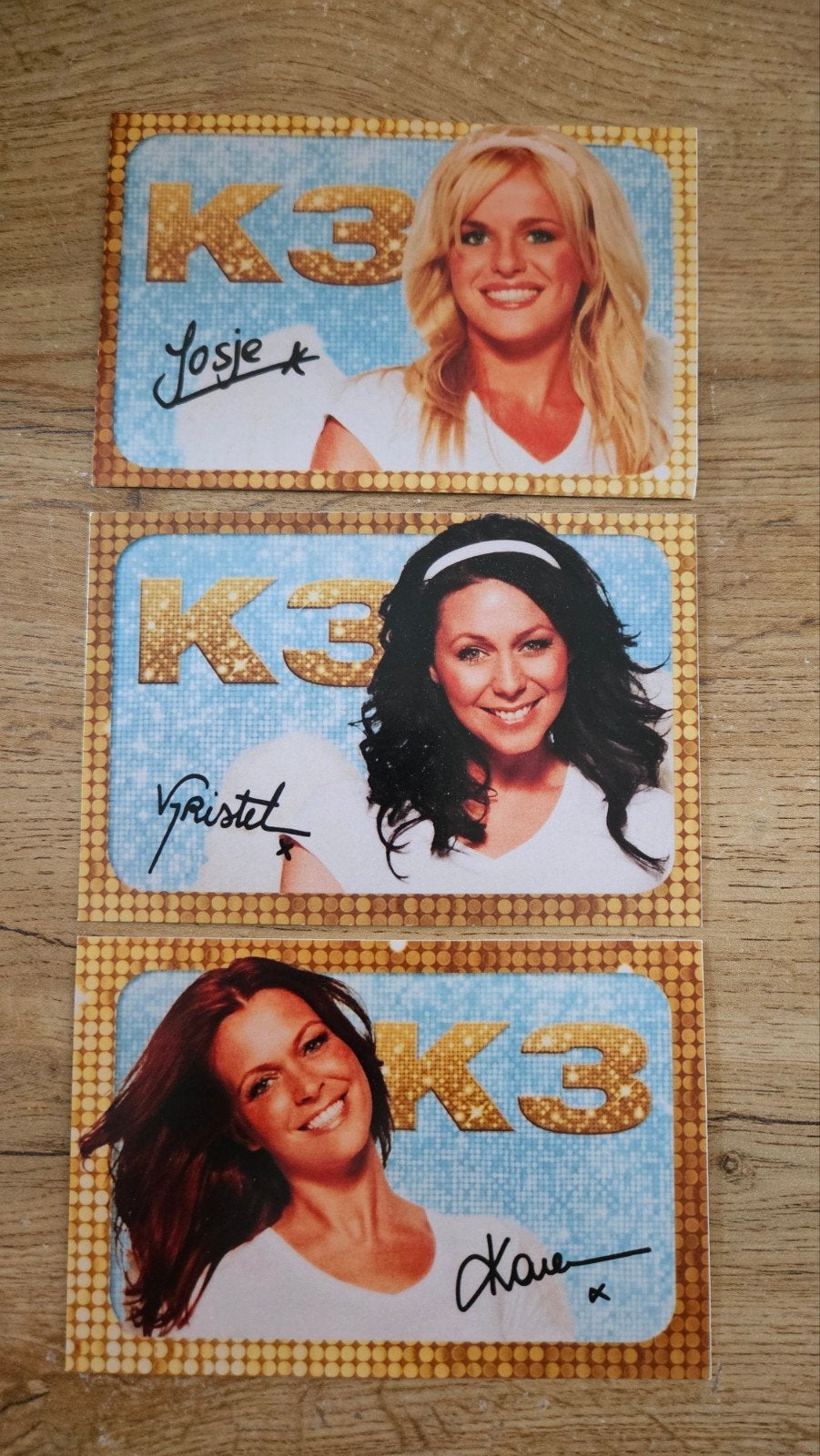 K3 kaarten (Josje, Kristel, Karen) gedrukte handtekeningen, Gebruikt, Halfstraat 80, 2627 Schelle, België, Ophalen of Verzenden