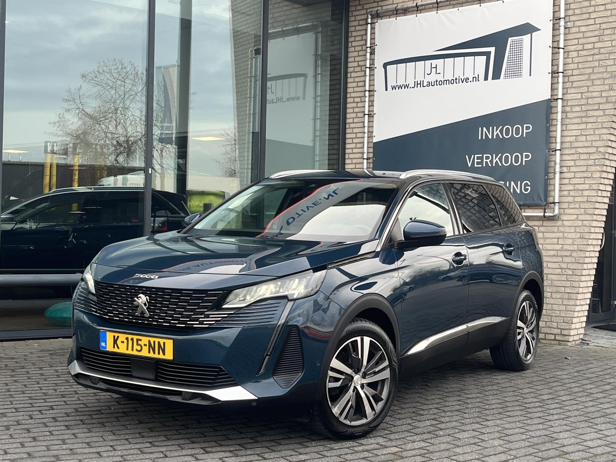 Peugeot 5008 1.2 FACELIFT*CARPLAY*NAVI*CAMERA*HAAK*7-PERS*EC, Auto's, Voorwielaandrijving, Gebruikt, 1199 cc, 1404 kg