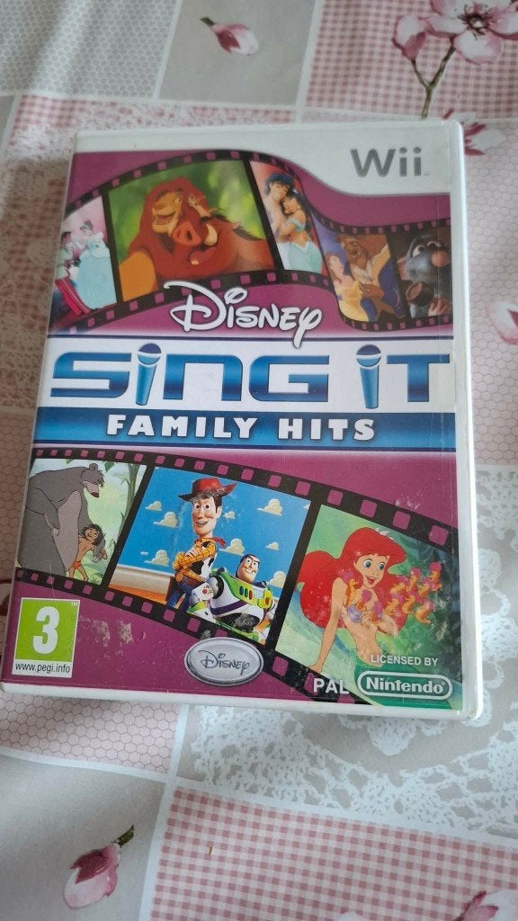 Disney Sing It Family Hits WII spel, Spelcomputers en Games, Games | Nintendo Wii, Muziek, Ophalen of Verzenden, Zo goed als nieuw