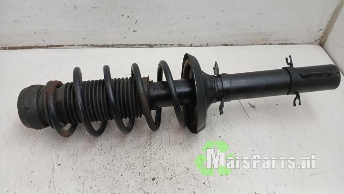 Schokdemperpoot links-voor van een Volkswagen Golf, Gebruikt, -, Volkswagen, -