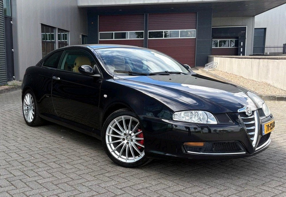 🔥ACTIE🔥 Alfa Romeo GT 2.0 JTS 2007 157.602 km NAP 1j APK!, Auto's, Voorwielaandrijving, 400 kg, Zwart, Handgeschakeld