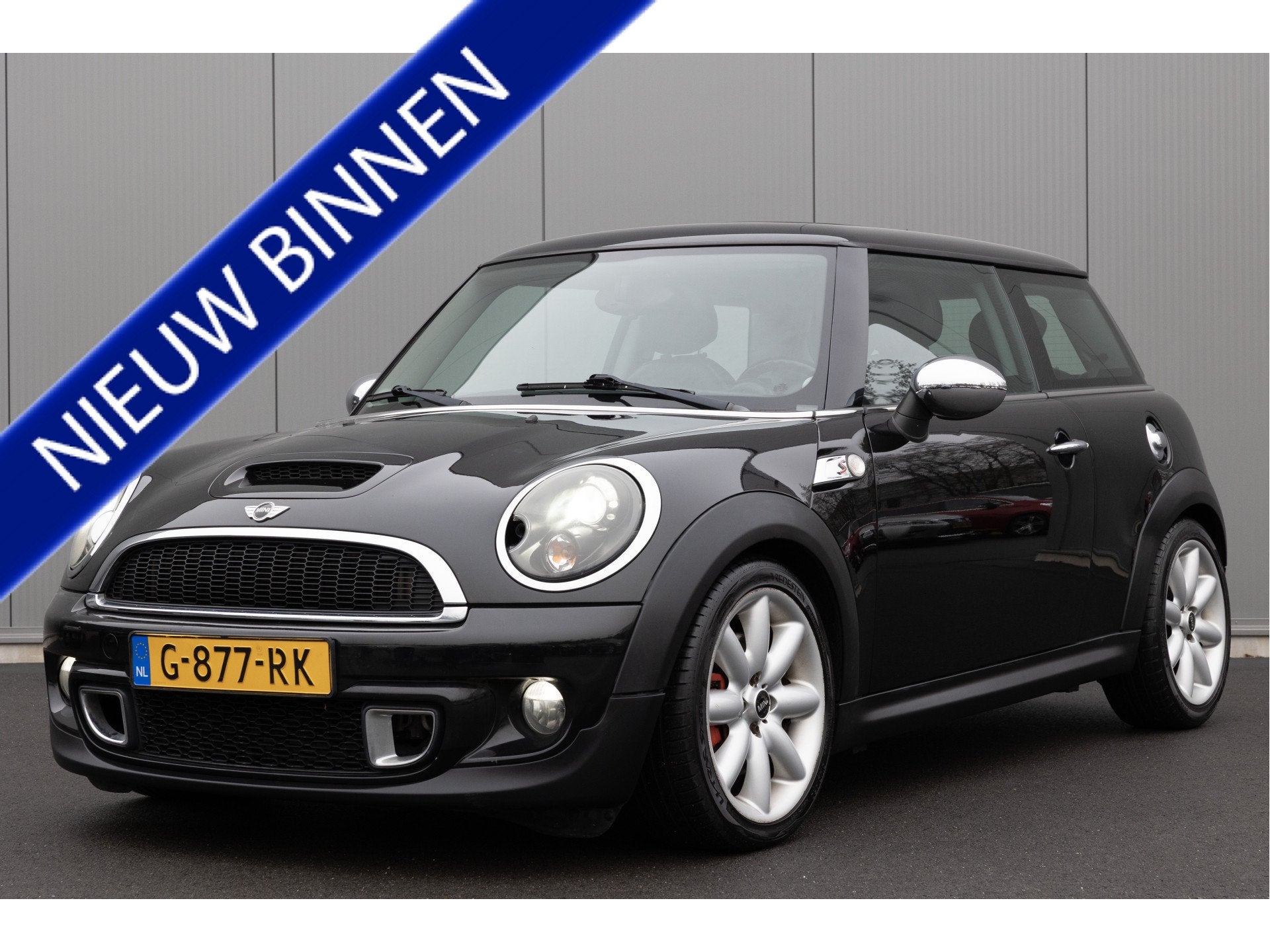 MINI Mini 1.6 Cooper S | 175 PK | LEDER | PANO | NAVI | STOE, Voorwielaandrijving, Gebruikt, Zwart, 4 cilinders