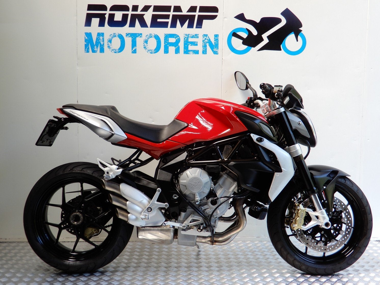 MV Agusta BRUTALE 675 (bj 2014), Info@brouwermotorsport.nl, Brouwer motorsport, Bedrijf, Patroonstraat 3
3861 RN  NIJKERK