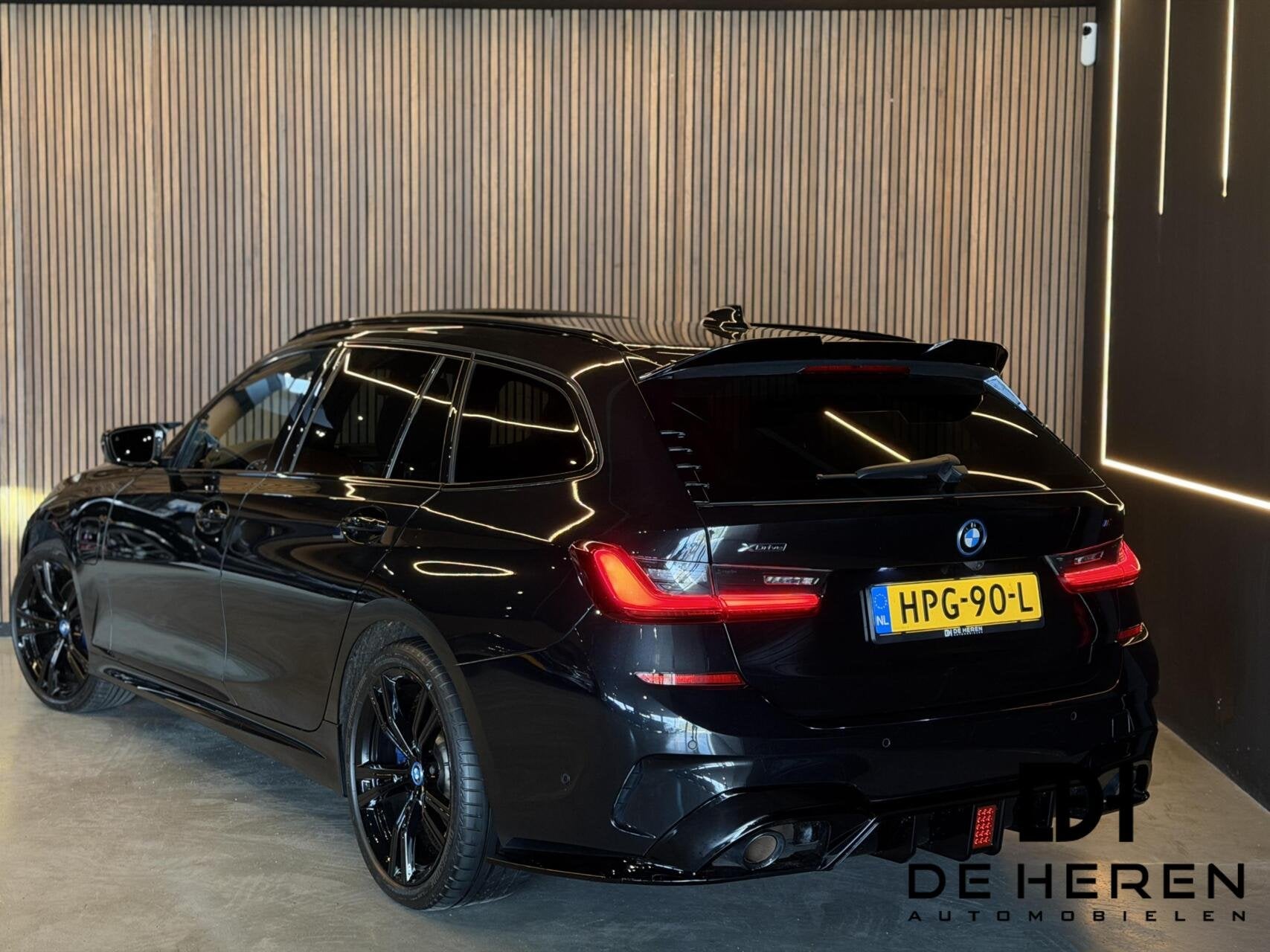 Foto 3 van BMW 3-serie 330e xDrive HUD Pano 360* Laser M-sport MAXTON