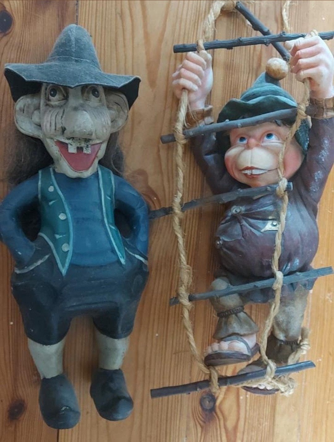 2 gezellige bosbewoners voor 17.50, Ophalen, Button of Speldje