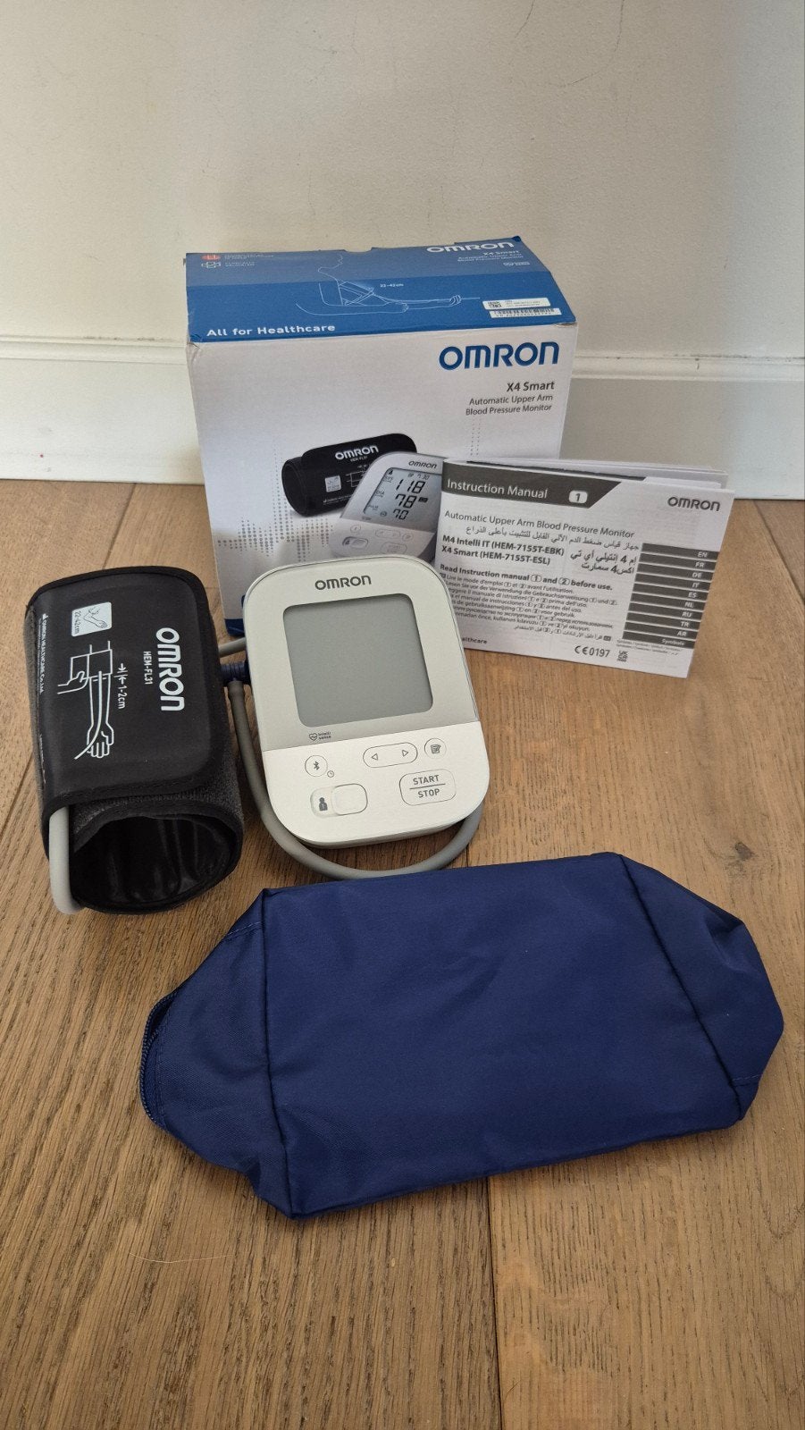 Omron X4 Smart Bloeddrukmeter - Automatisch en Slim, Ophalen of Verzenden, Nieuw, Overige typen
