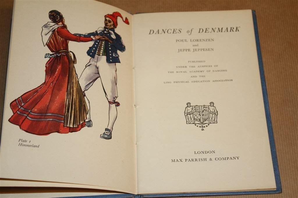Dances of Denmark [1950]. Handboek Europese volksdansen., Boeken, Ophalen of Verzenden, Gelezen, Toneel