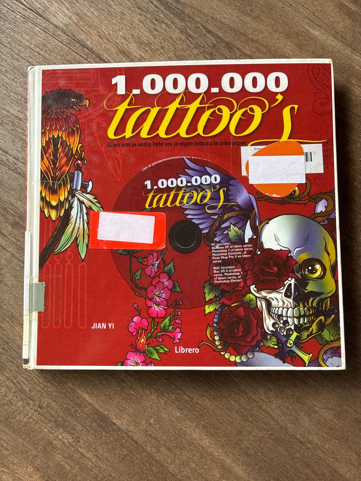 1.000.000 Tattoo's: Ontwerp je eigen tattoo boek + CD-ROM, Ophalen of Verzenden, Zo goed als nieuw, Overige onderwerpen