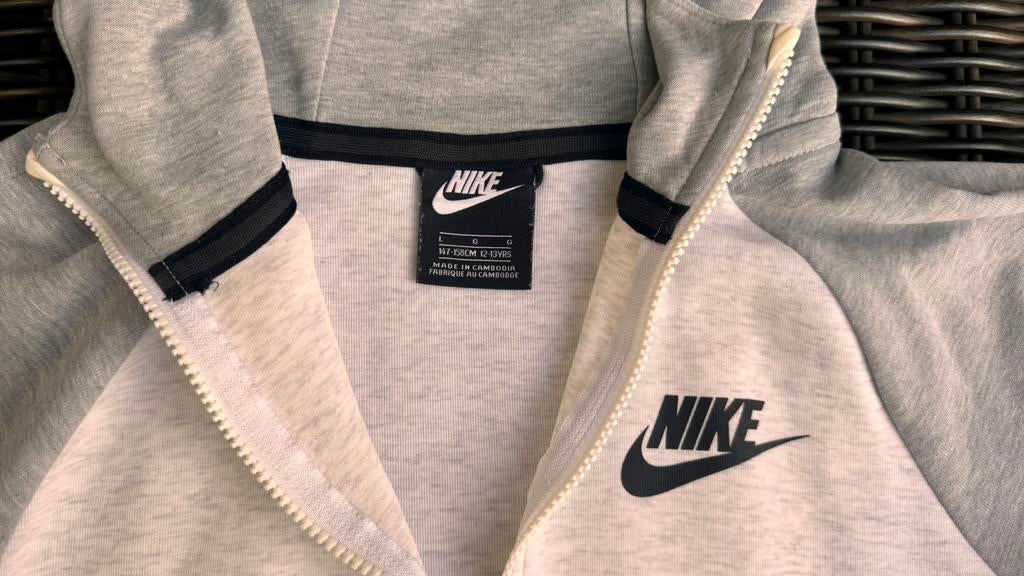 ️ ⚠️👕 Nike Tech Fleece Full-Zip Hoody L - 147-158CM 12-13Y, Ophalen of Verzenden, Zo goed als nieuw, Jongen of Meisje, Trui of Vest