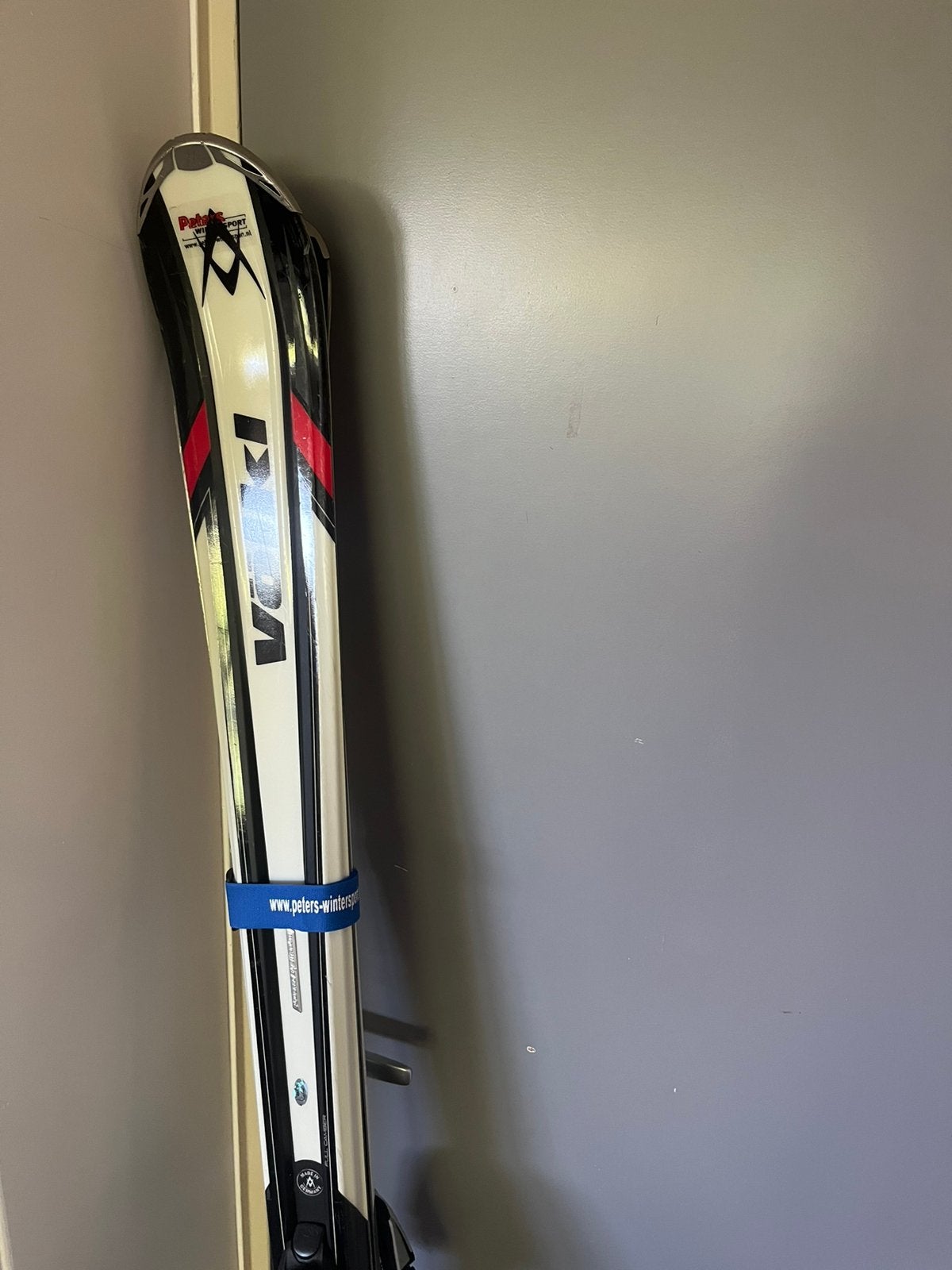 Völkl tigershark 8ft skis, 160 tot 180 cm, Gebruikt, Carve, Skiën