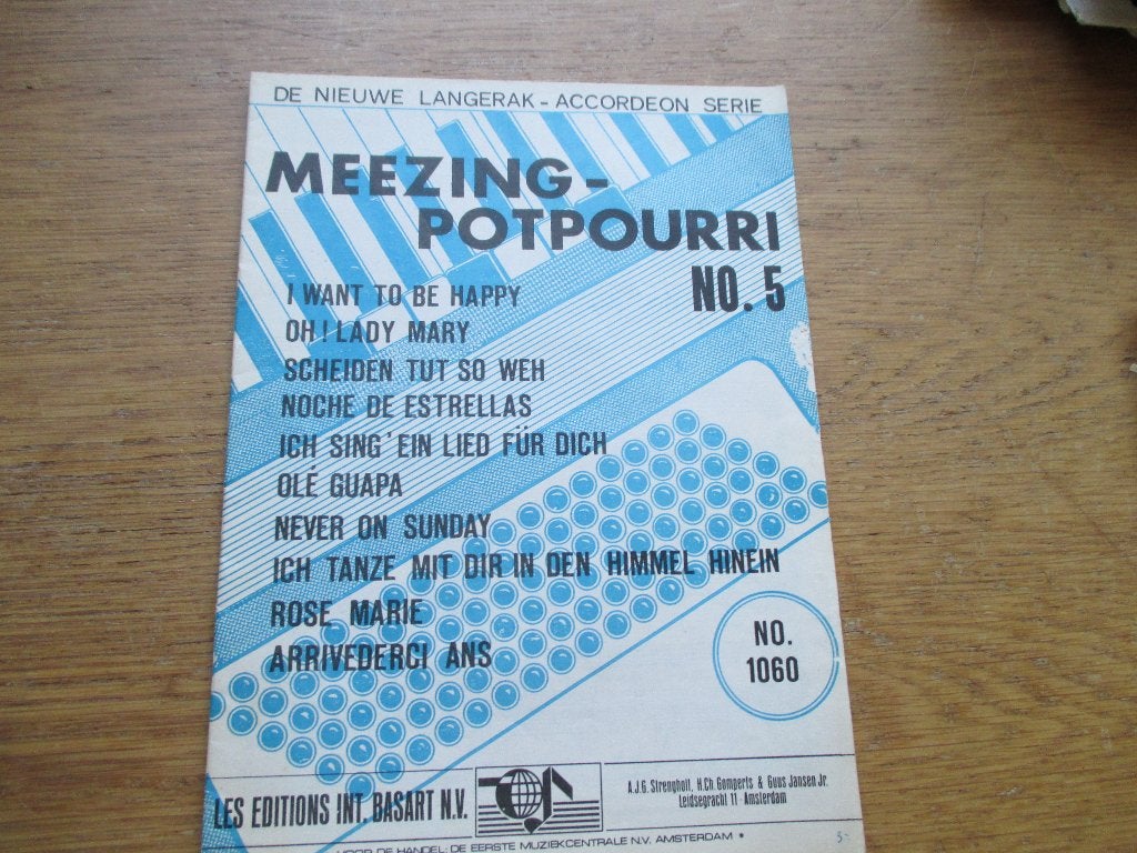 MEE-ZINGPOTPOURRI NO 5 - LANGERAK ACCORDEON SERIE, Gebruikt, Keyboard, Ophalen of Verzenden, Artiest of Componist